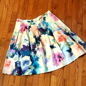 SoftSurrounding skirt